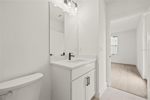 Adosado en venta en Saint Petersburg, Florida, 2 dormitorios, 158.68 m2 № 1884702 - foto 8