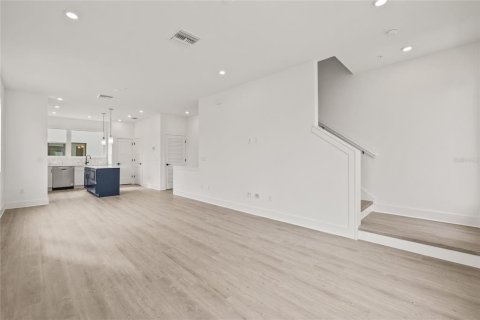 Adosado en venta en Saint Petersburg, Florida, 2 dormitorios, 158.68 m2 № 1884702 - foto 27