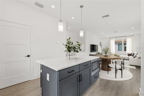 Adosado en venta en Saint Petersburg, Florida, 2 dormitorios, 158.68 m2 № 1884702 - foto 16