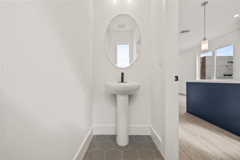 Adosado en venta en Saint Petersburg, Florida, 2 dormitorios, 158.68 m2 № 1884702 - foto 21