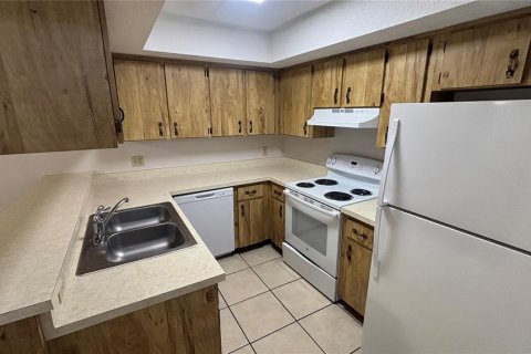 House in Brandon, Florida 2 bedrooms, 80.27 sq.m. № 1791556 - photo 5