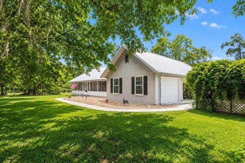 House in High Springs, Florida 5 bedrooms, 210.89 sq.m. № 2211322
