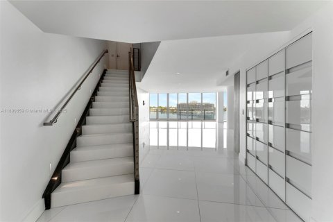Condo in Miami Beach, Florida, 3 bedrooms  № 2021573 - photo 7