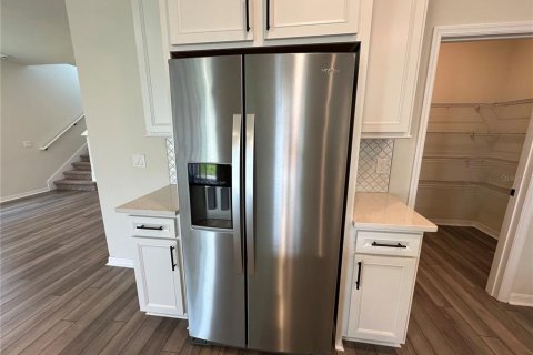 Casa en alquiler en Orlando, Florida, 5 dormitorios, 294.69 m2 № 1736401 - foto 15