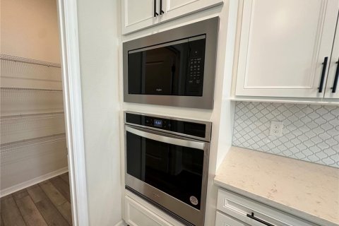 Casa en alquiler en Orlando, Florida, 5 dormitorios, 294.69 m2 № 1736401 - foto 14