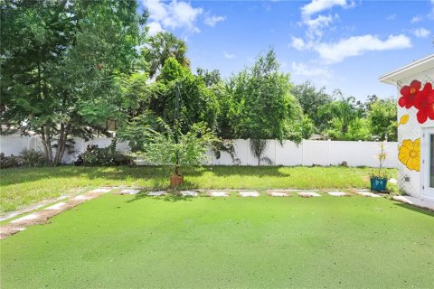House in Tampa, Florida 4 bedrooms, 246.01 sq.m. № 1910751 - photo 24