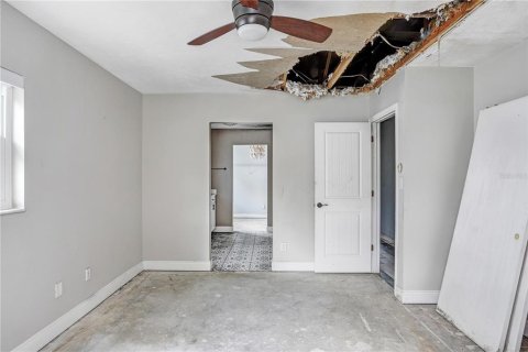 House in Tampa, Florida 4 bedrooms, 246.01 sq.m. № 1910751 - photo 12