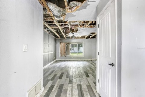 House in Tampa, Florida 4 bedrooms, 246.01 sq.m. № 1910751 - photo 2