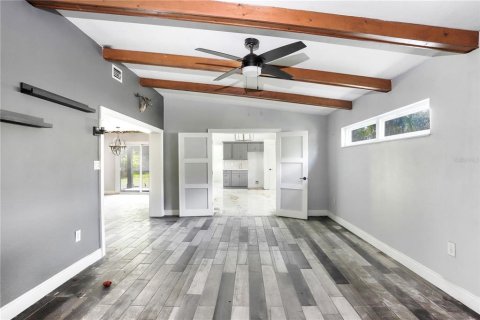 House in Tampa, Florida 4 bedrooms, 246.01 sq.m. № 1910751 - photo 16