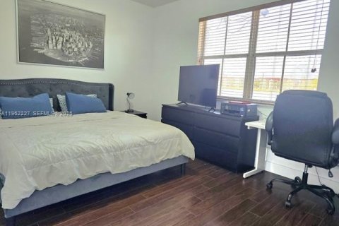 Condo in Doral, Florida, 3 bedrooms № 2027819 - photo 15