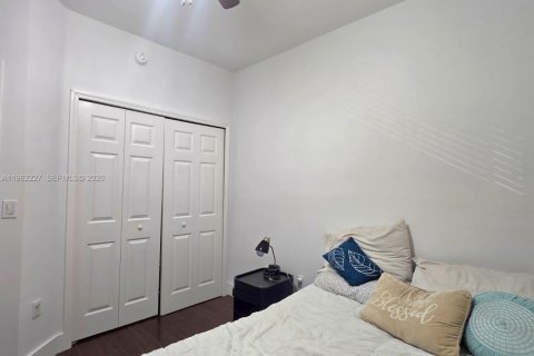 Condo in Doral, Florida, 3 bedrooms № 2027819 - photo 22