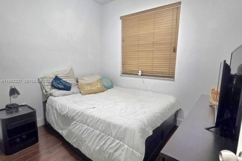 Condo in Doral, Florida, 3 bedrooms № 2027819 - photo 21