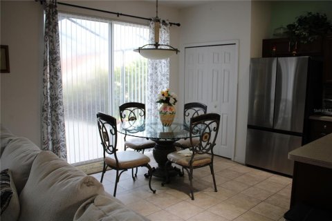 Villa ou maison à vendre à Davenport, Floride: 6 chambres, 257.43 m2 № 2321514 - photo 7