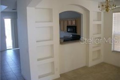 Villa ou maison à vendre à Davenport, Floride: 6 chambres, 257.43 m2 № 2321514 - photo 3