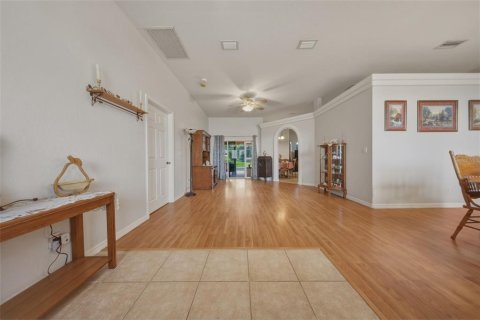 Villa ou maison à vendre à Clermont, Floride: 4 chambres, 208.66 m2 № 2406600 - photo 6