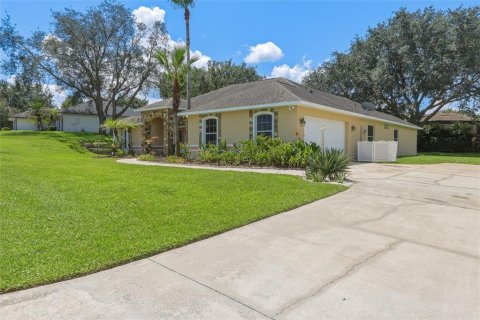 Villa ou maison à vendre à Clermont, Floride: 4 chambres, 208.66 m2 № 2406600 - photo 4