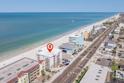 Condominio en venta en Madeira Beach, Florida, 3 dormitorios, 216.46 m2 № 1755557 - foto 3