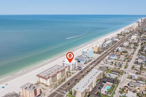 Condominio en venta en Madeira Beach, Florida, 3 dormitorios, 216.46 m2 № 1755557 - foto 4
