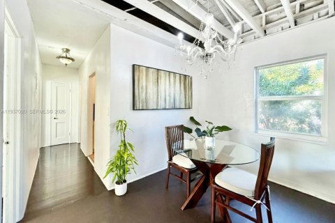 Купить коммерческую недвижимость в Майами-Бич, Флорида 306.95м2, № 1995493 - фото 7