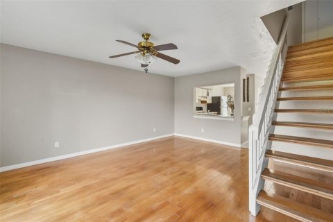 Townhouse in Tampa, Florida 2 bedrooms, 102.56 sq.m. № 2116777 - photo 14