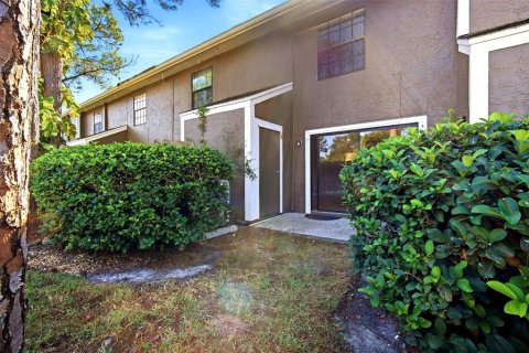 Townhouse in Tampa, Florida 2 bedrooms, 102.56 sq.m. № 2116777 - photo 29