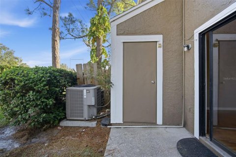 Townhouse in Tampa, Florida 2 bedrooms, 102.56 sq.m. № 2116777 - photo 27