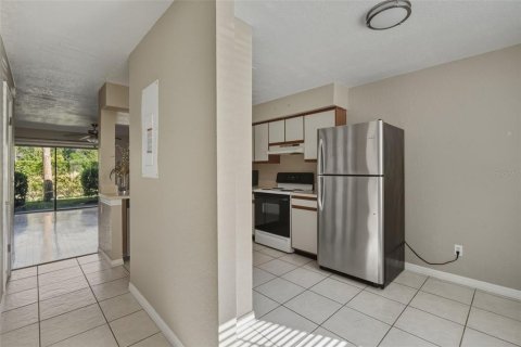 Townhouse in Tampa, Florida 2 bedrooms, 102.56 sq.m. № 2116777 - photo 4