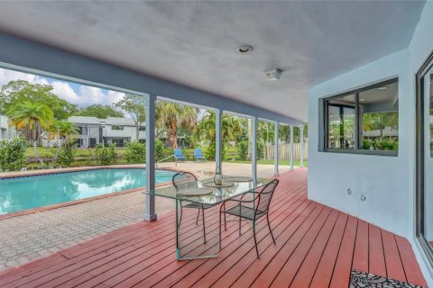 Casa en venta en Plantation, Florida, 4 dormitorios, 360.65 m2 № 1993367 - foto 15
