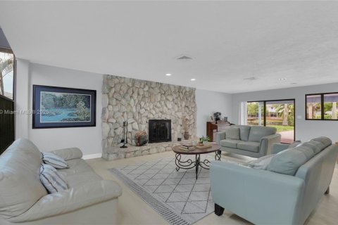 Casa en venta en Plantation, Florida, 4 dormitorios, 360.65 m2 № 1993367 - foto 27