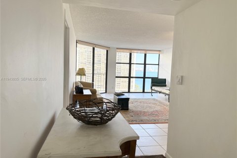 Copropriété à vendre à Miami, Floride: 1 chambre, 93.37 m2 № 2003420 - photo 10