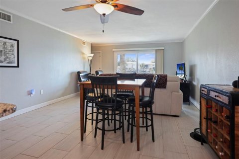 Condo in Clearwater, Florida, 2 bedrooms  № 1614649 - photo 14
