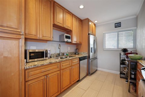 Condo in Clearwater, Florida, 2 bedrooms  № 1614649 - photo 10