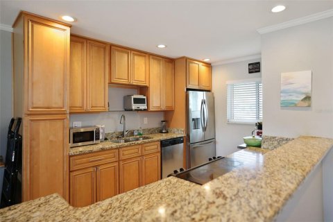 Condo in Clearwater, Florida, 2 bedrooms  № 1614649 - photo 12