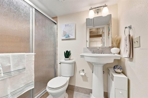 Condominio en venta en Saint Pete Beach, Florida, 1 dormitorio, 60.39 m2 № 2280409 - foto 19