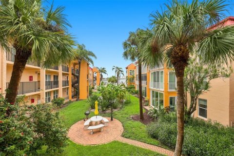 Condominio en venta en Saint Pete Beach, Florida, 1 dormitorio, 60.39 m2 № 2280409 - foto 29