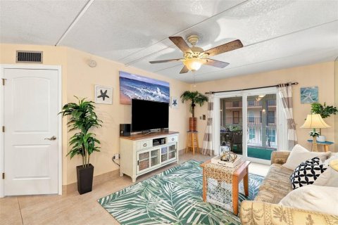 Condominio en venta en Saint Pete Beach, Florida, 1 dormitorio, 60.39 m2 № 2280409 - foto 9
