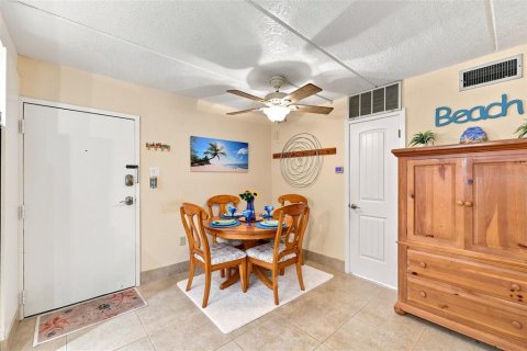 Condominio en venta en Saint Pete Beach, Florida, 1 dormitorio, 60.39 m2 № 2280409 - foto 18