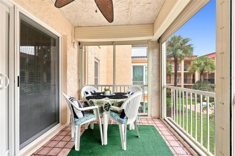 Condominio en venta en Saint Pete Beach, Florida, 1 dormitorio, 60.39 m2 № 2280409 - foto 25