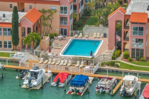 Condominio en venta en Saint Pete Beach, Florida, 1 dormitorio, 60.39 m2 № 2280409 - foto 4