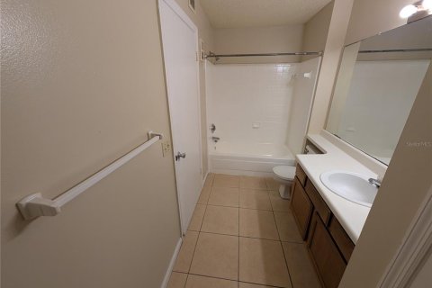 Condo in Tampa, Florida, 2 bedrooms  № 1851334 - photo 13