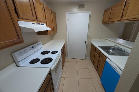 Condo in Tampa, Florida, 2 bedrooms  № 1851334 - photo 7
