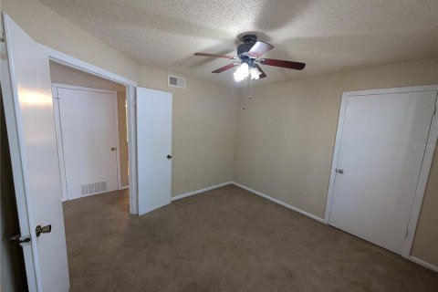 Condo in Tampa, Florida, 2 bedrooms  № 1851334 - photo 12