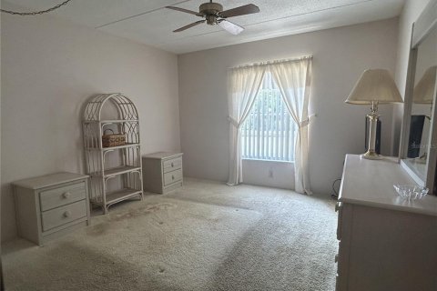 Condo in Largo, Florida, 2 bedrooms  № 1793231 - photo 18