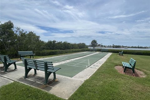 Condo in Largo, Florida, 2 bedrooms  № 1793231 - photo 30