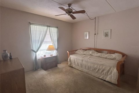 Condo in Largo, Florida, 2 bedrooms  № 1793231 - photo 16