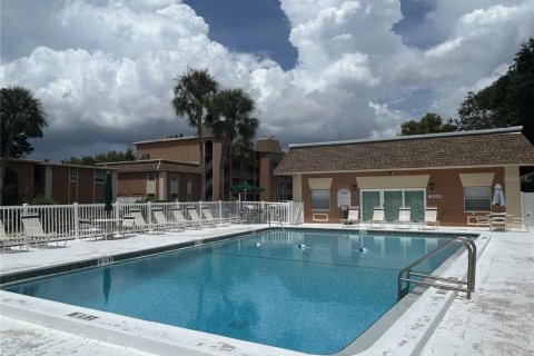 Condo in Largo, Florida, 2 bedrooms  № 1793231 - photo 21