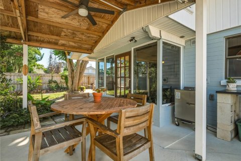 House in Edgewater, Florida 2 bedrooms, 127.09 sq.m. № 2341859 - photo 10