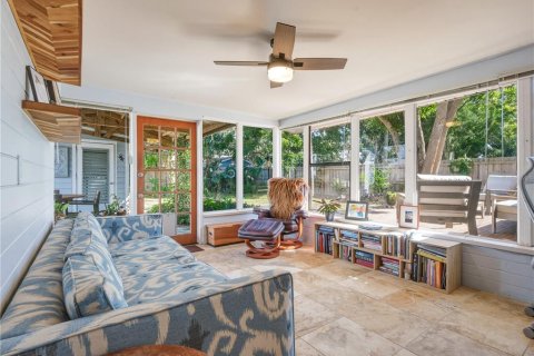 House in Edgewater, Florida 2 bedrooms, 127.09 sq.m. № 2341859 - photo 15