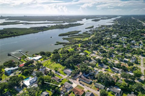 House in Edgewater, Florida 2 bedrooms, 127.09 sq.m. № 2341859 - photo 2