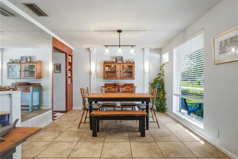 House in Edgewater, Florida 2 bedrooms, 127.09 sq.m. № 2341859 - photo 27